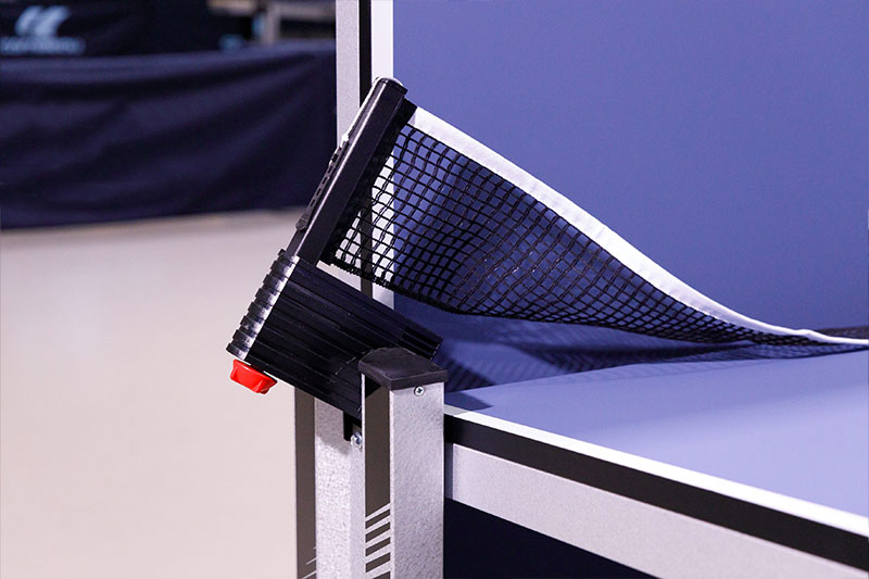 Einklappbares Netz des Cornilleau Competition 640 ITTF Tischtennistisches